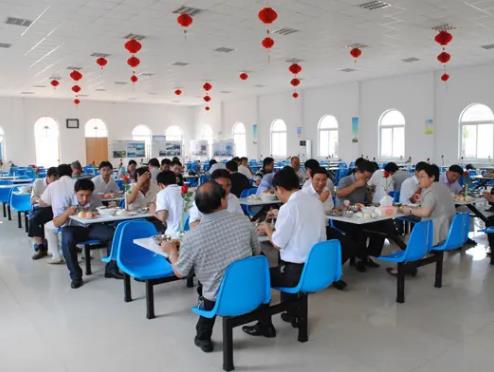 深圳正规企业饭堂承包应该如何选择？